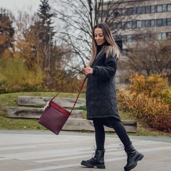 Vuch Carlene Wine  női crossbody oldaltáska