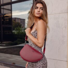 Vuch Larrel Red női válltáska crossbody